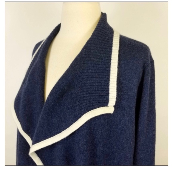 SOLD - 100% Cashmere Excellent Splendid Sweater - Picture 4 of 6